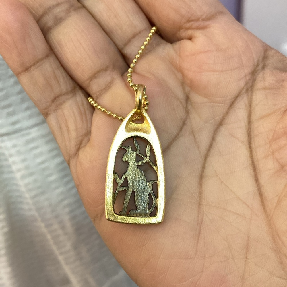 SOLD Vintage Framed Big Cat Feline Pendant Gold Tone Necklace - Picture 6 of 7